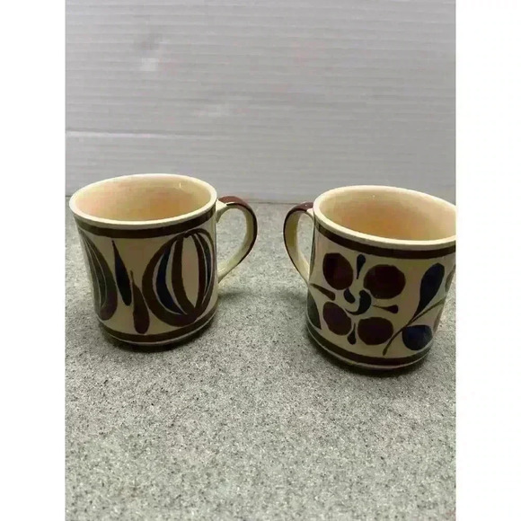 2 Otagari vintage mugs  Brown/blue floral/leaf pattern - Picture 1 of 11